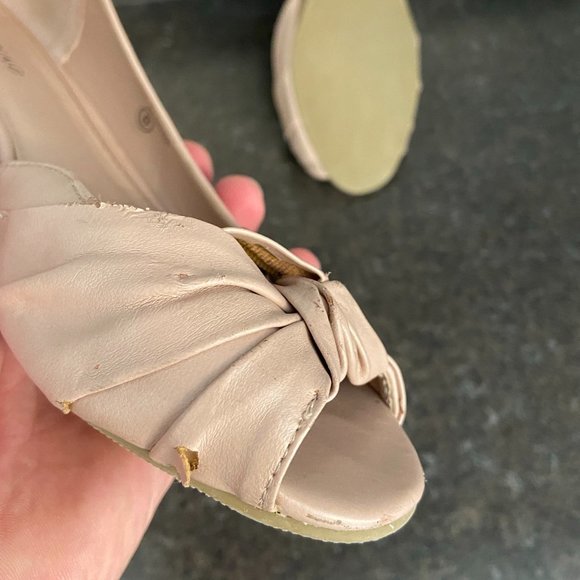 Call It Spring Bow Wedges - Size 8 - Picture 9 of 12